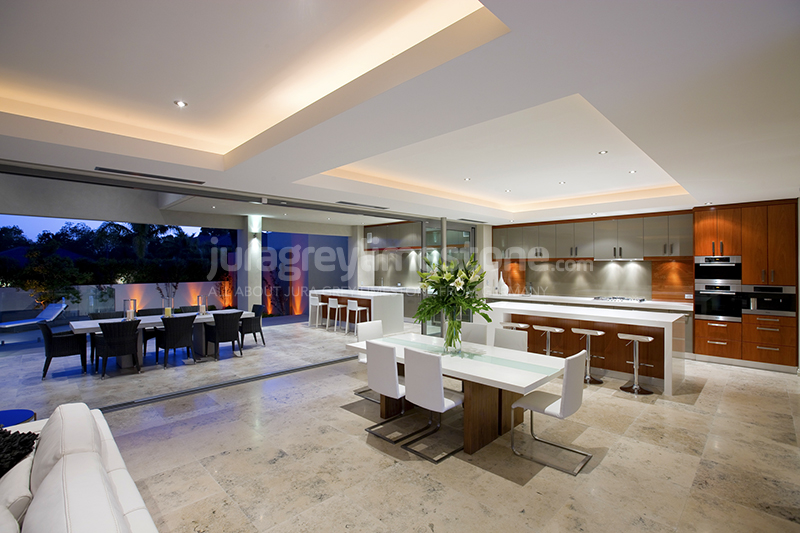 Private Villa in Australia